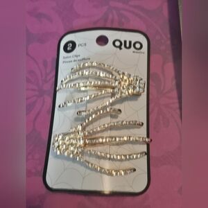 Quo Blingout Skeleton Hand Hairclips
